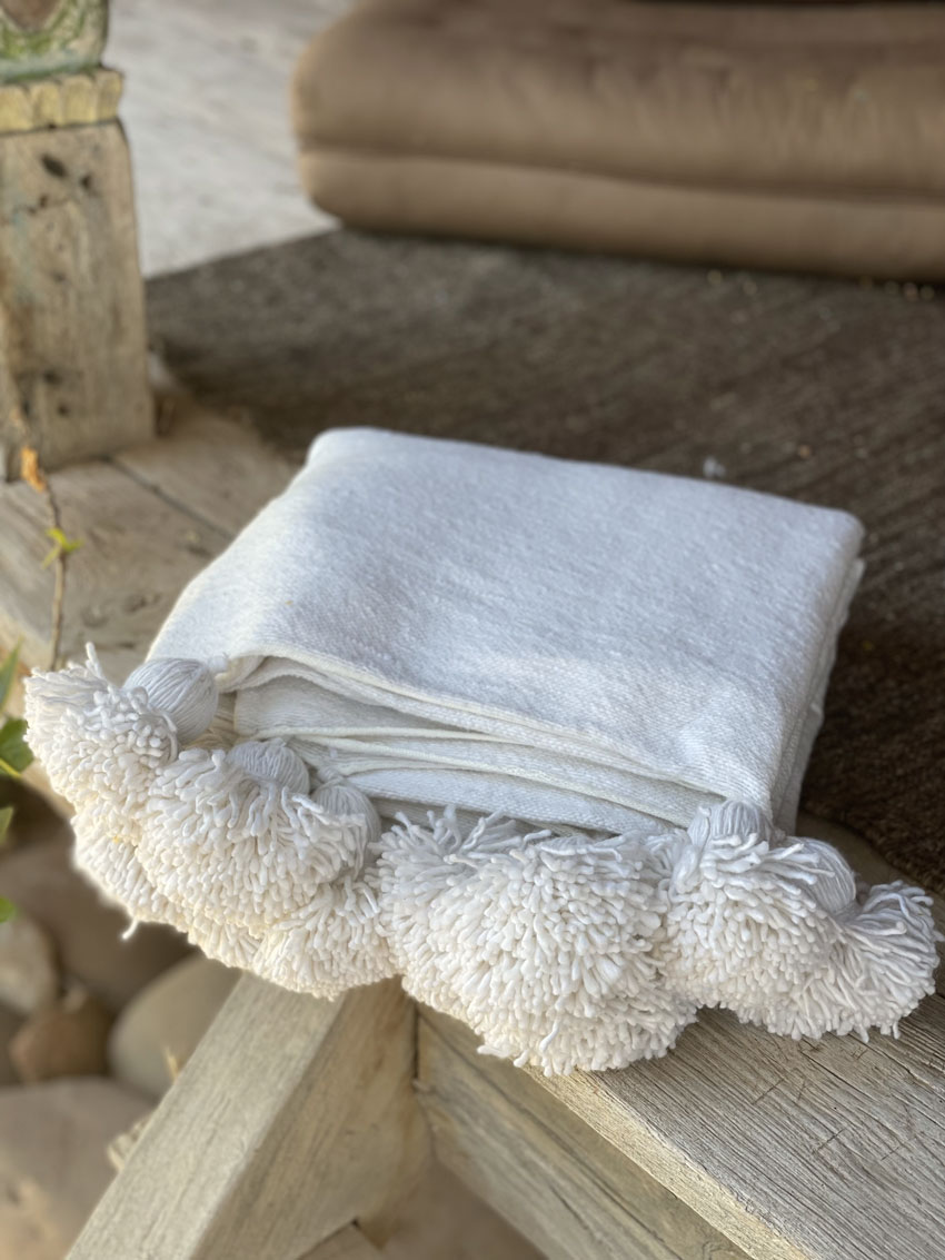 Couverture coton blanc à Pompons - Plaid berbère | Minha Moubber
