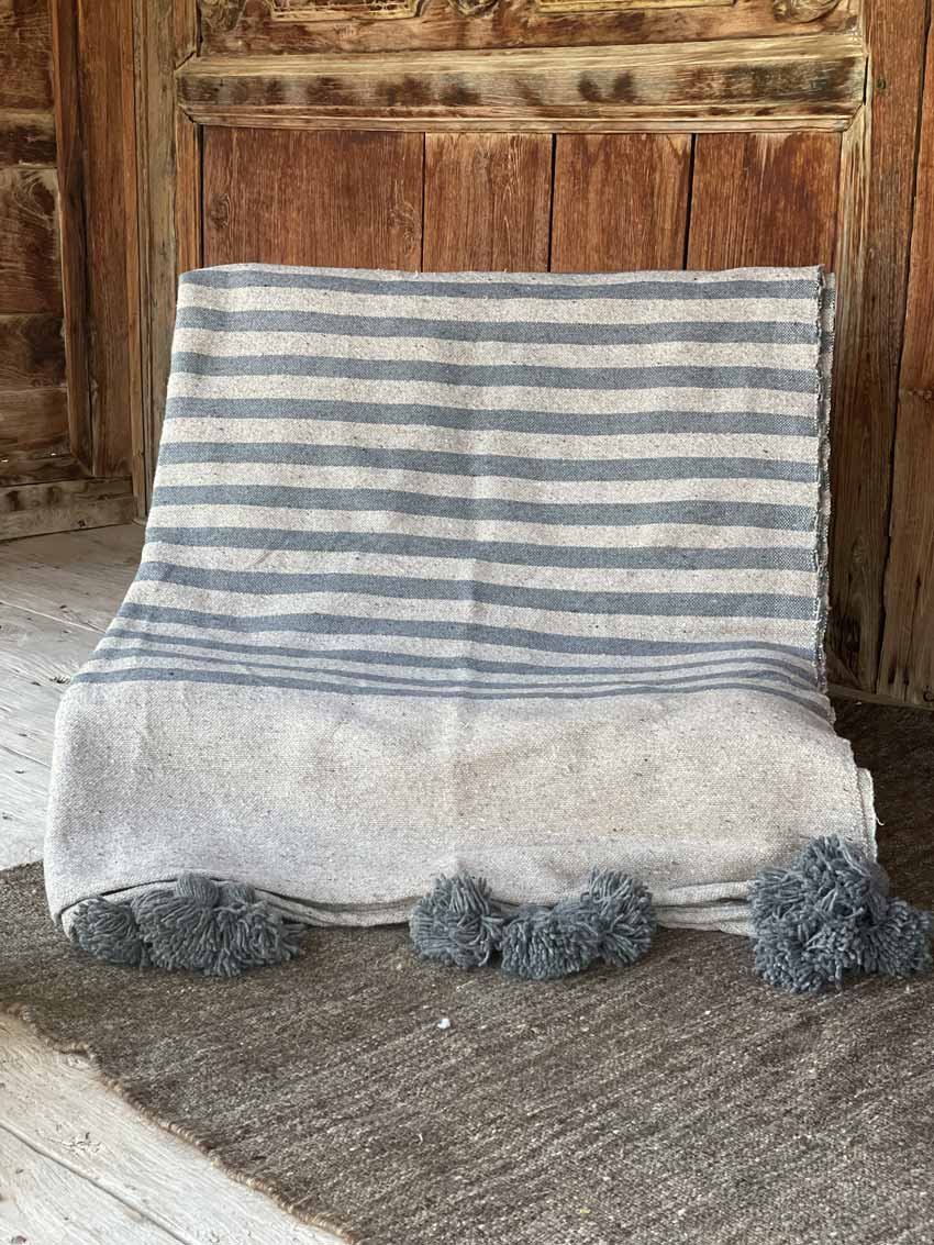 Couverture coton rayée à pompons -Jeté de lit artisanal | Minha Moubber